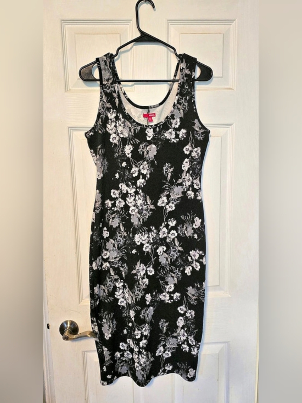 Bongo Floral Midi Dress in Black & White Size Large